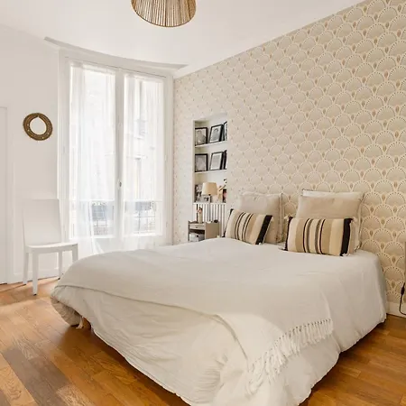 Apartment Ecole Militaire Paris